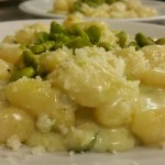 Gnocchi di Patate al Gorgonzola Con Crema di Fave