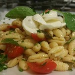 Gnocchetti Sardi in Insalata Con Pomodorini, Mozzarelline e Melanzane 1