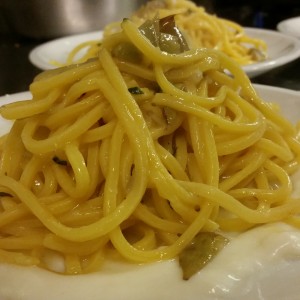 Spaghetti alla Chitarra Freschi Con Carciofi e Crema di Pecorino