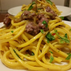 Spaghetti Freschi alla Chitarra Con Carciofi e bocconcini di Salsiccia  (2)