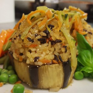 melanzane-ripiene-al-mix-di-riso-da-agr-bio-e-ortaggi-di-stagione