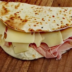 piada-cotto-e-fontina